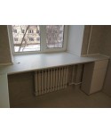 Мебель в детскую (стол, встроенный шкаф-купе)